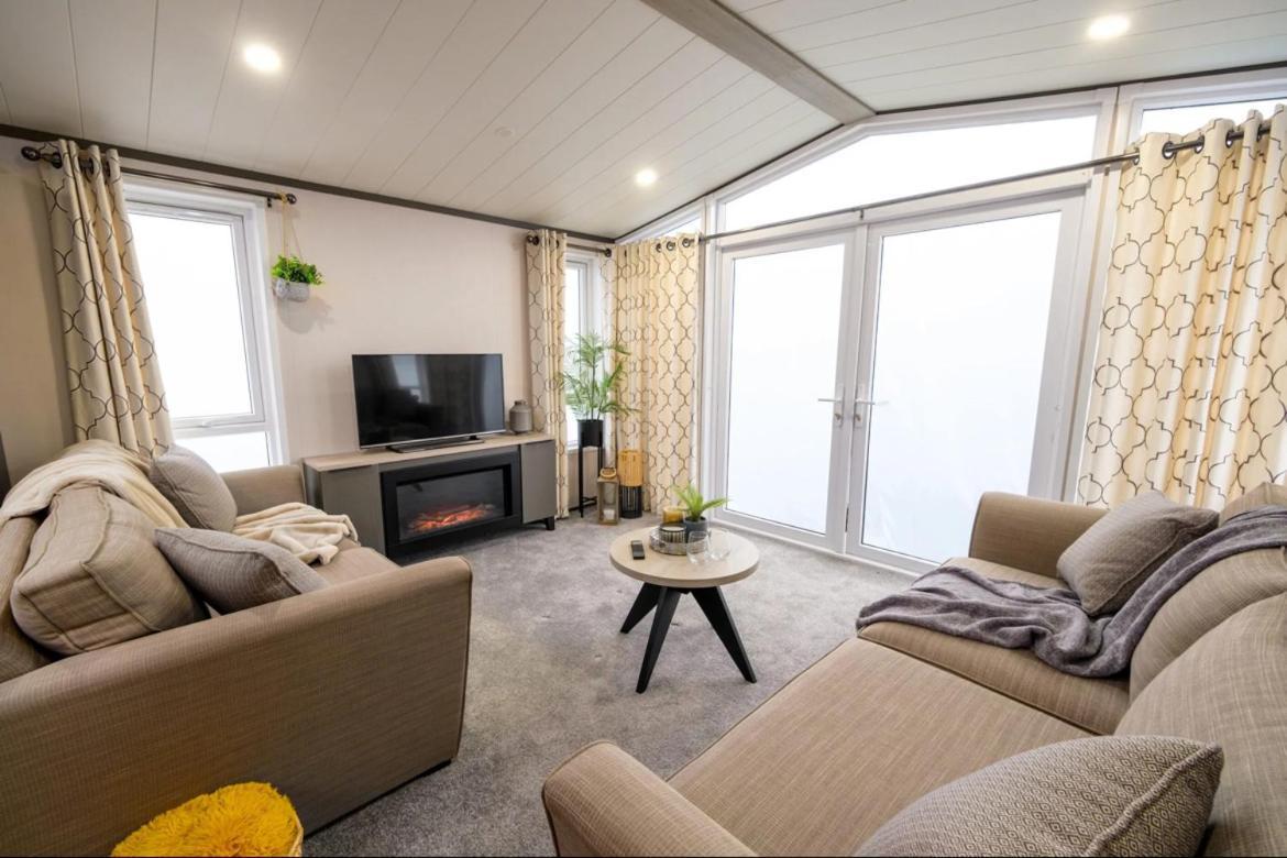 Lakewood Lodge Saint Fillans Bagian luar foto